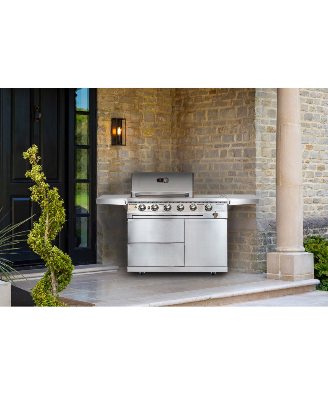 WHISTLER-GRILLS-LIFESTYLE Cirencester 4 Freestanding BBQ Famous Garden uk closed flaps up garden setting