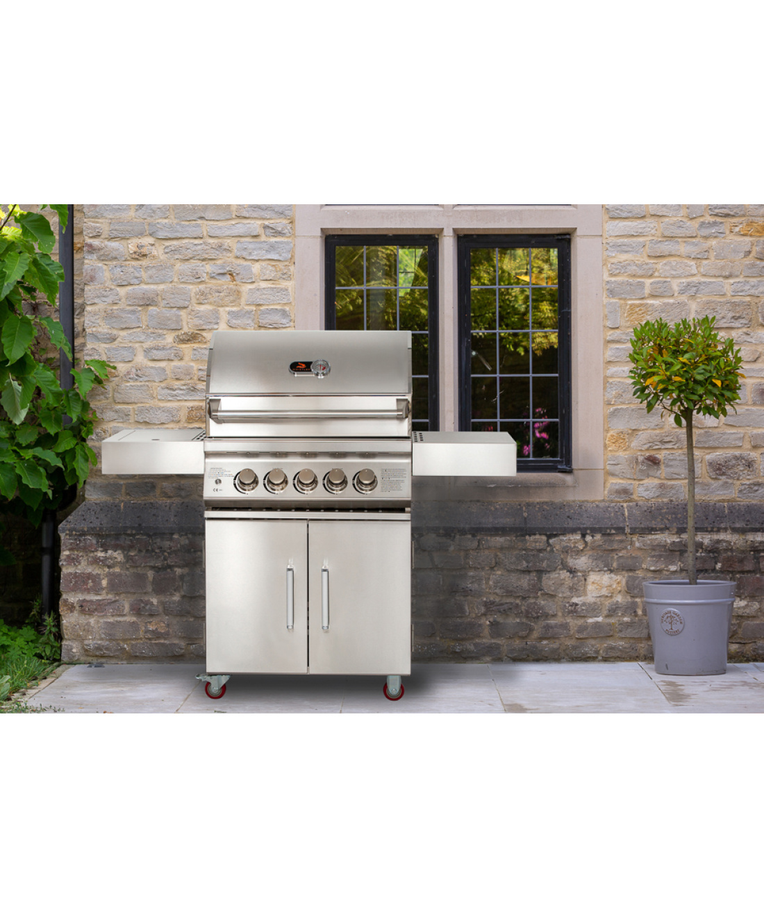 Famous Garden UK Bilbury 3 Freestanding BBQ Whistler Grills patio photo