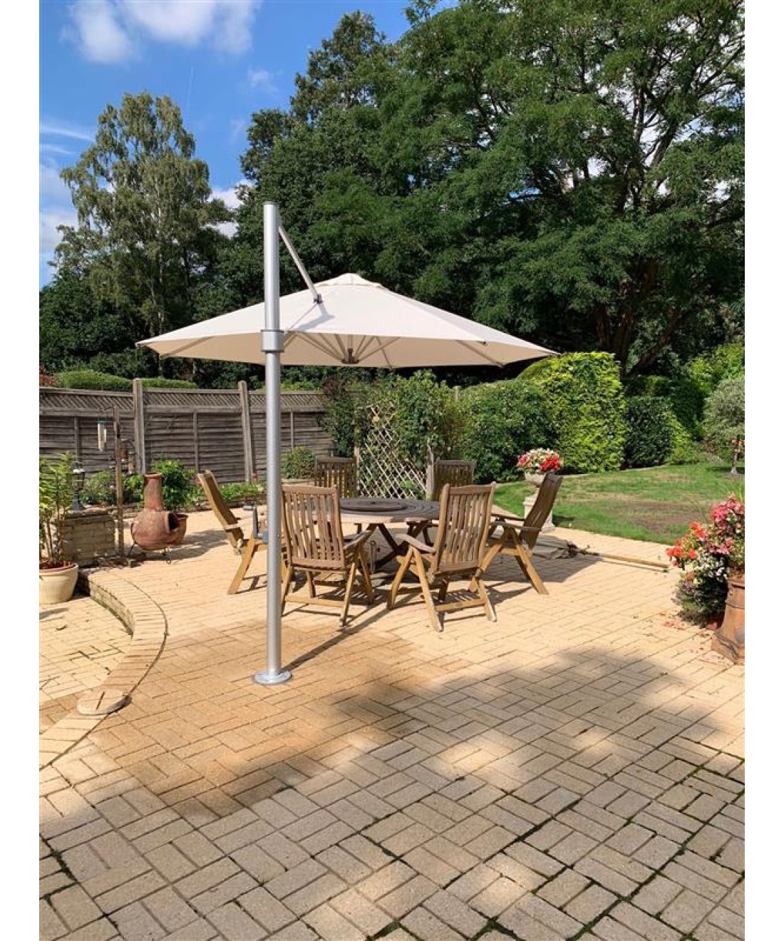 famous garden uk parasol from Intashade in white