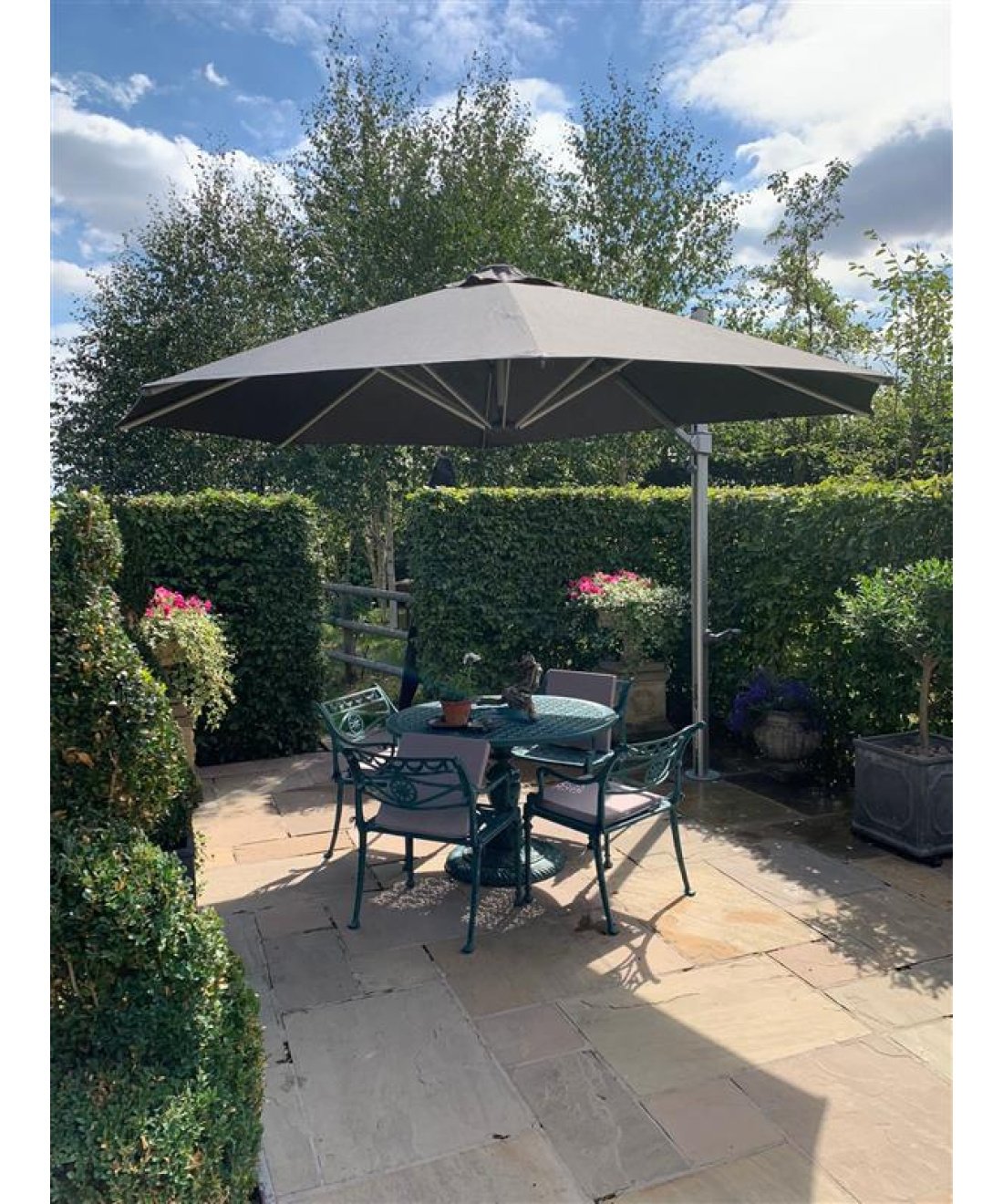 aurora cantilever parasol intashade open