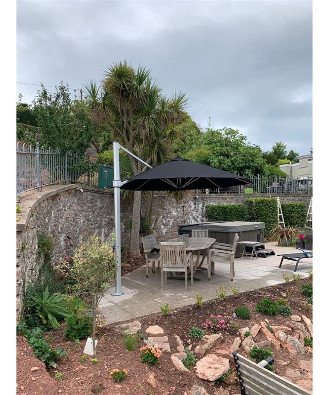 black aurora side view open umbrella