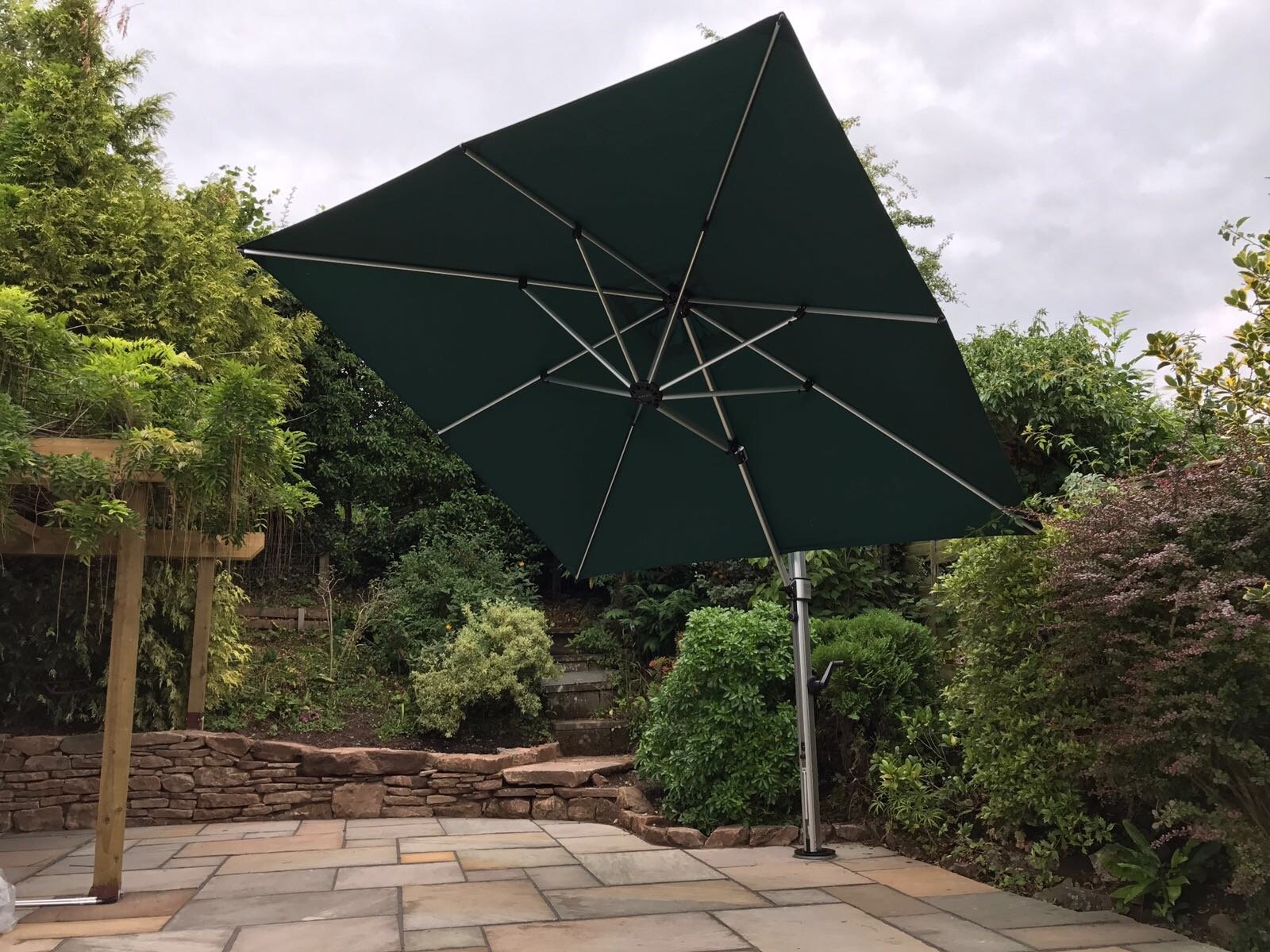 luxury cantilever parasol tilted